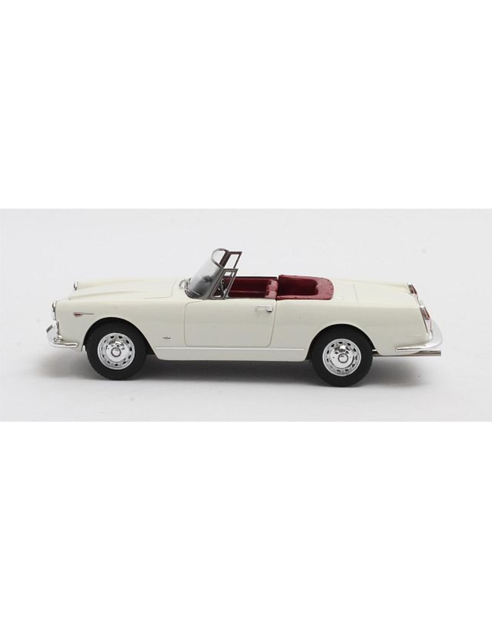 Alfa Romeo by Touring Alfa Romeo 2600 (1962-65)white