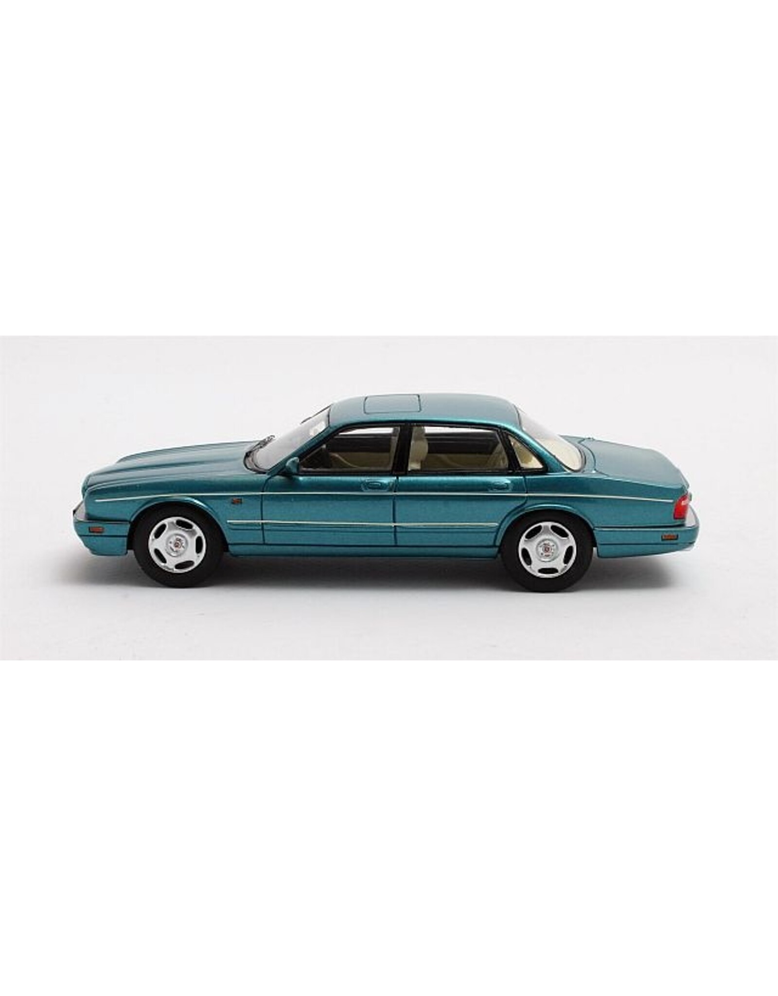 Jaguar Jaguar XJR X300(1994-97)turqoise