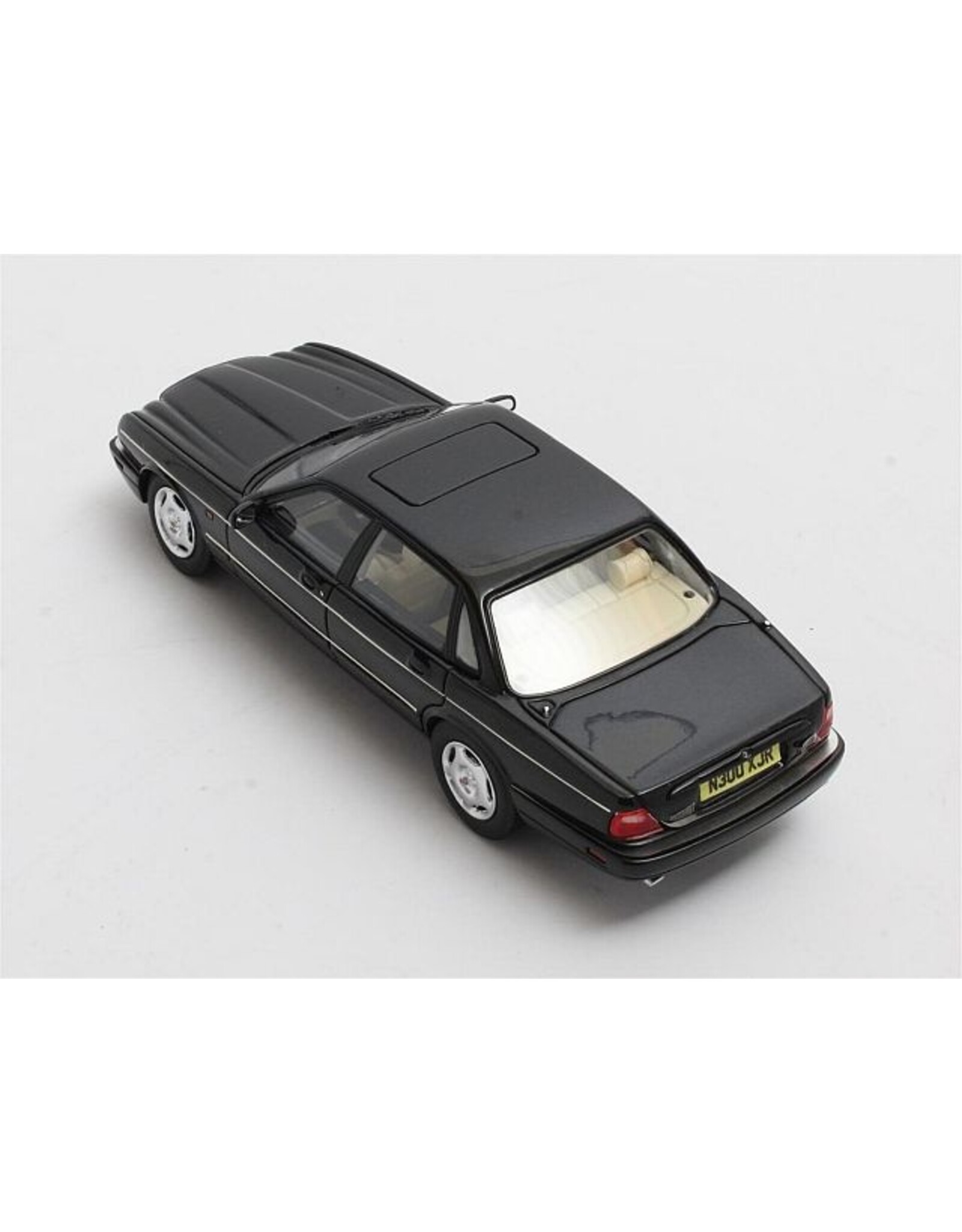 Jaguar Jaguar XJR X300(1994-97)black