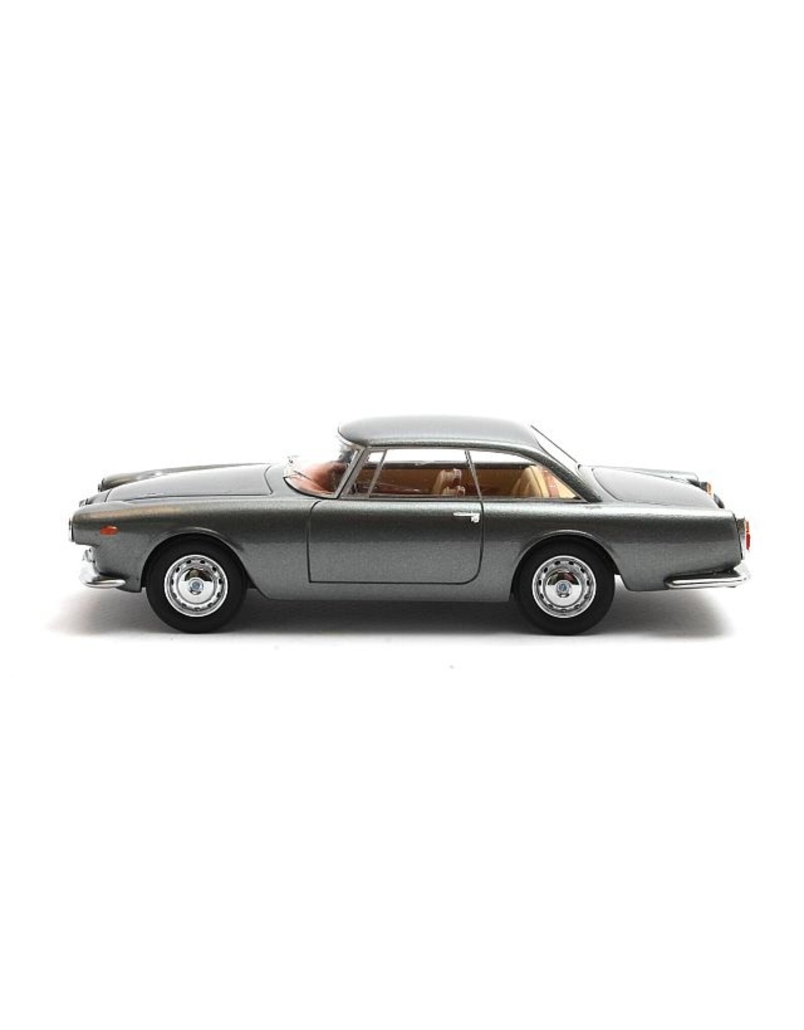 Alfa Romeo by Touring Alfa Romeo 2000 Praho Touring(1960)grey