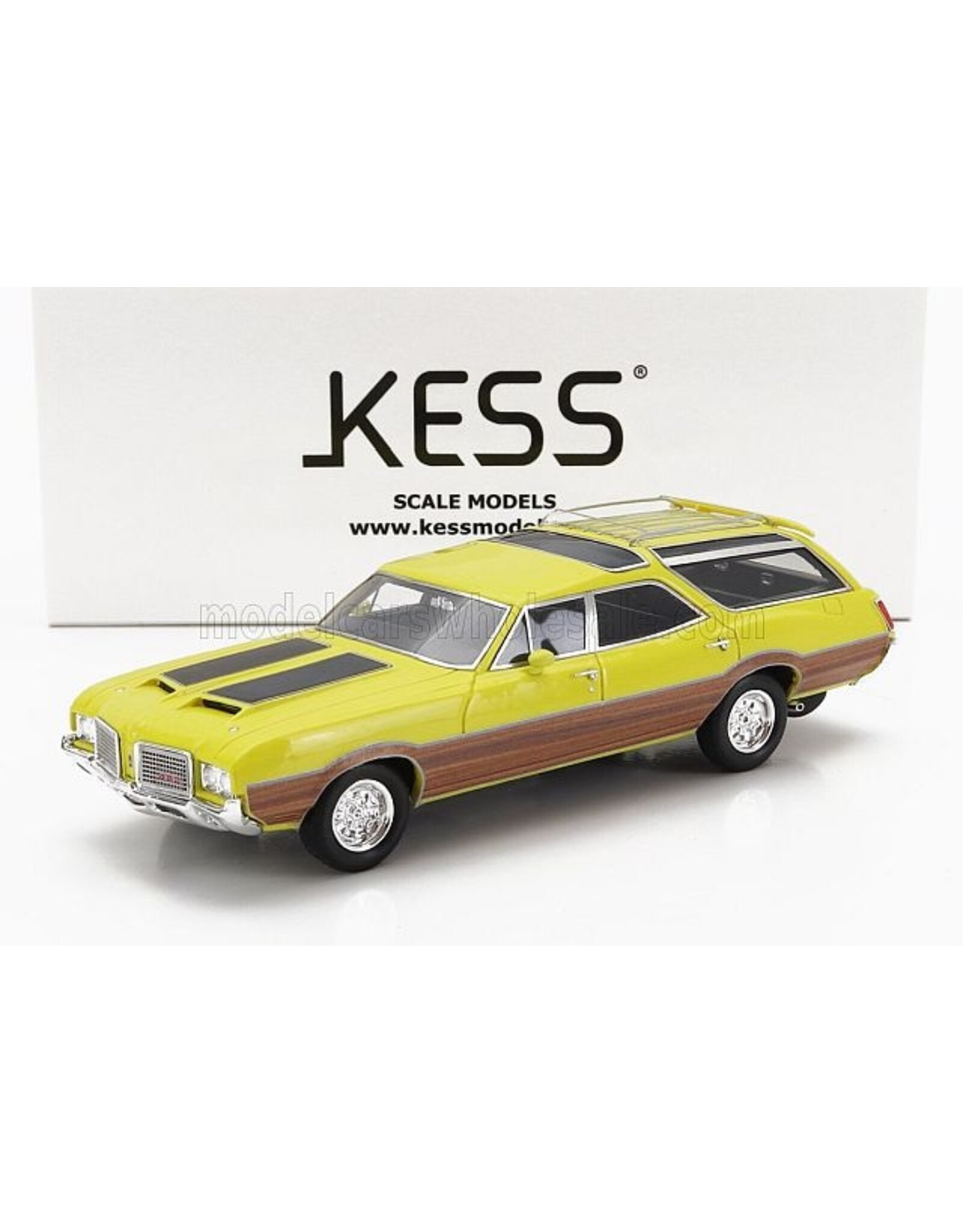 Oldsmobile Oldsmobile Vista Cruiser 442 Station Wagon(1972)yellow with black wood