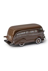 International Harvester International D-300(1938)Wisconsin Ice Co. Van No.601(brown)