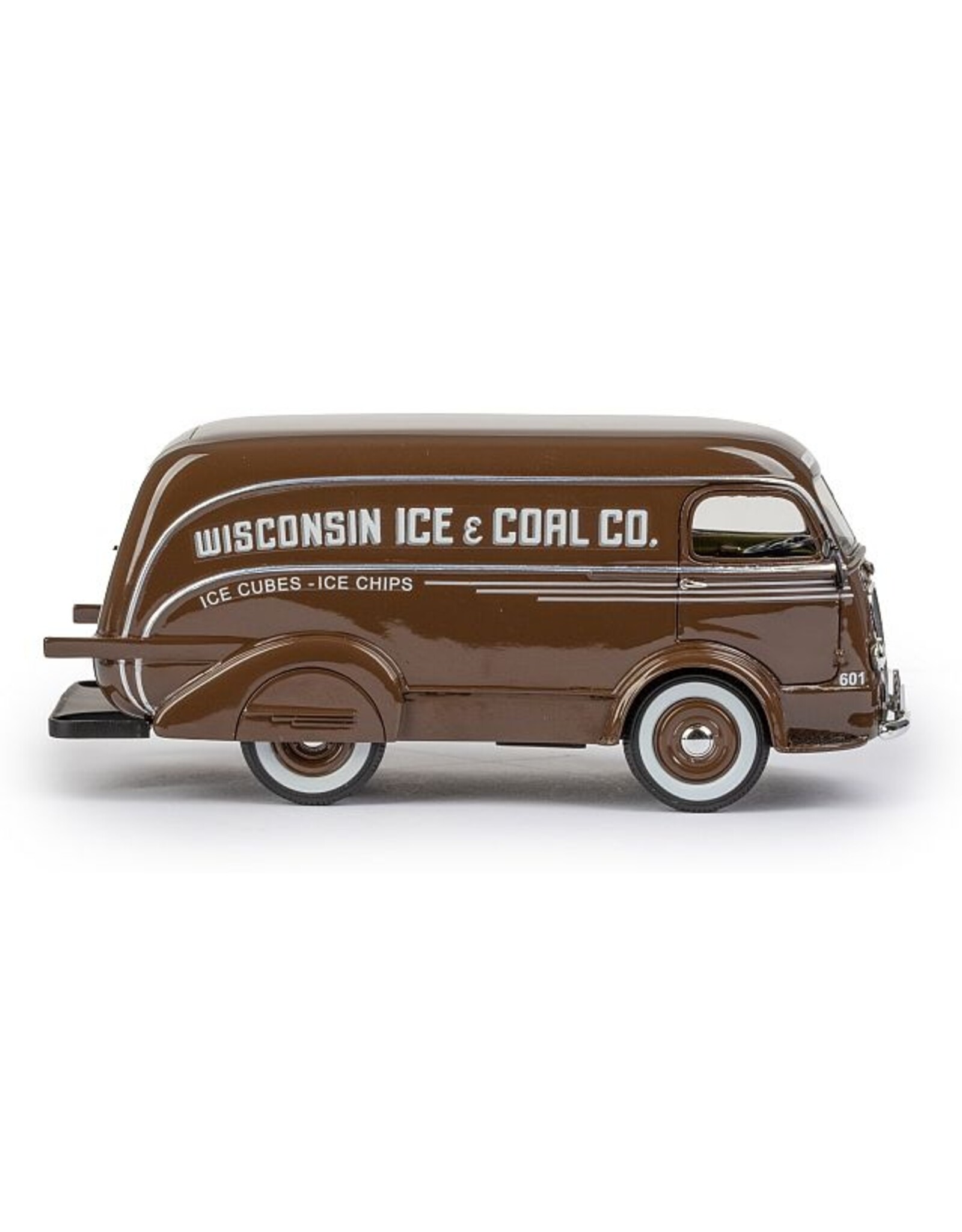 International Harvester International D-300(1938)Wisconsin Ice Co. Van No.601(brown)