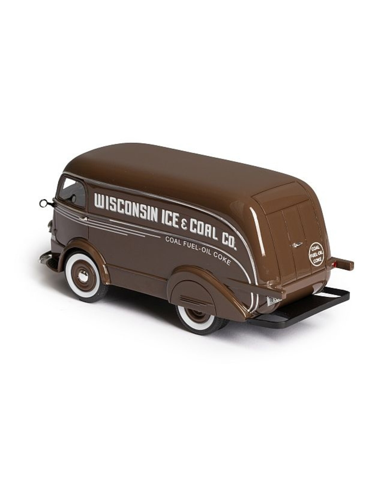 International Harvester International D-300(1938)Wisconsin Ice Co. Van No.600(brown)