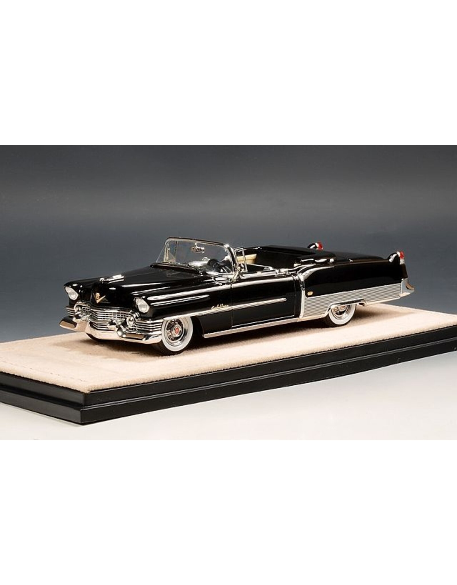 Cadillac(General Motors) Cadillac Eldorado Convertible(1954)open roof(black)