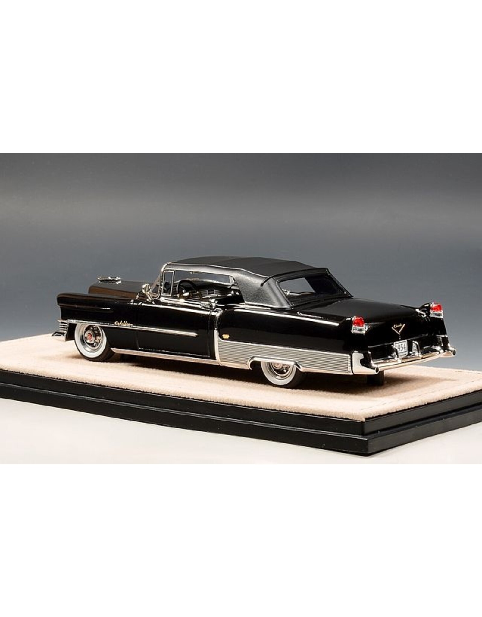 Cadillac(General Motors) Cadillac Eldorado Convertible(1954)closed roof(black)