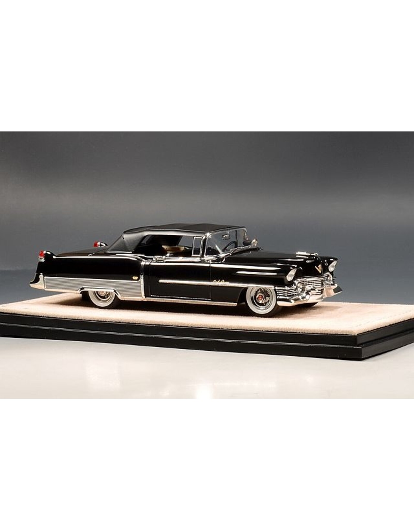 Cadillac(General Motors) Cadillac Eldorado Convertible(1954)closed roof(black)