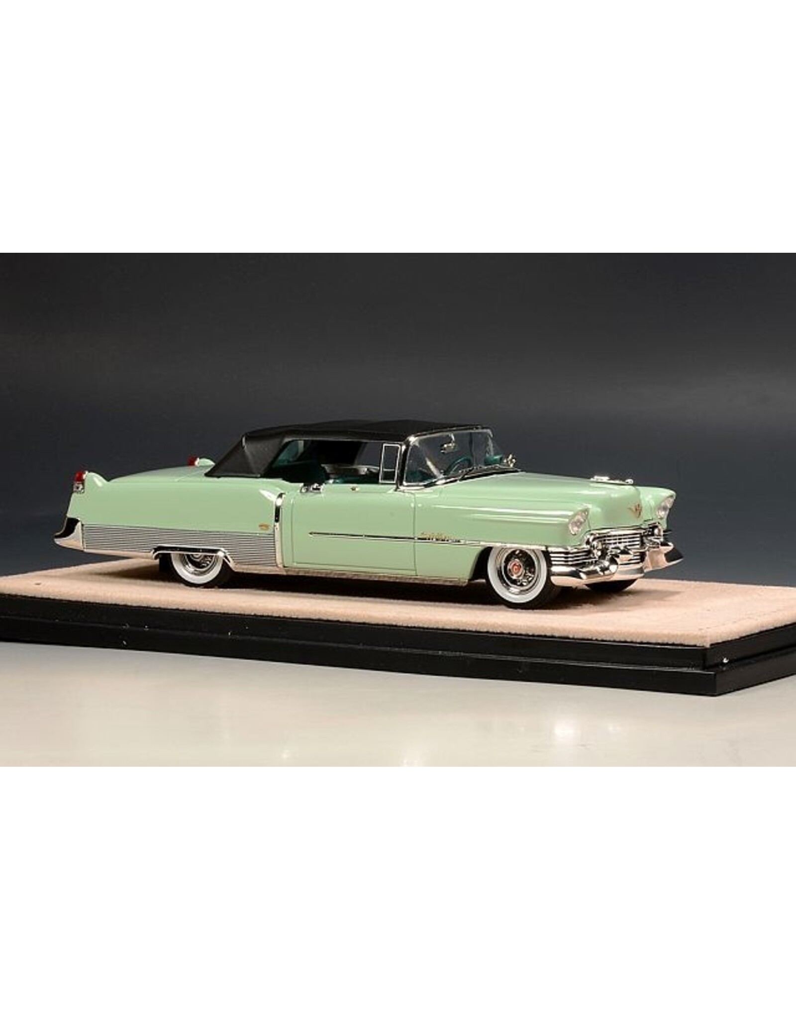 Cadillac(General Motors) Cadillac Eldorado Convertible(1954)closed roof(Shoal green)