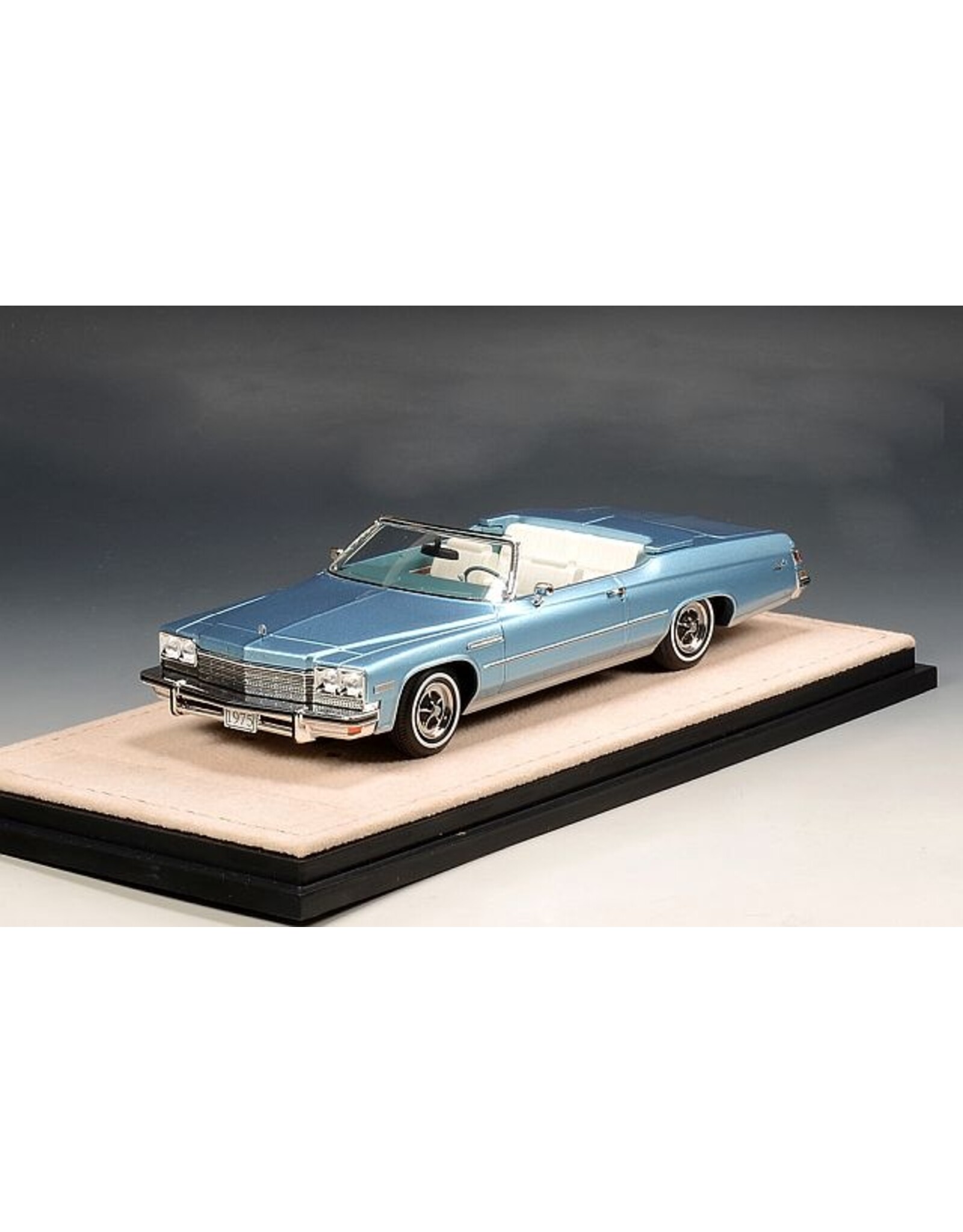 Buick Buick LeSabre Custom Convertible(1975)open roof(blue Haze metallic)