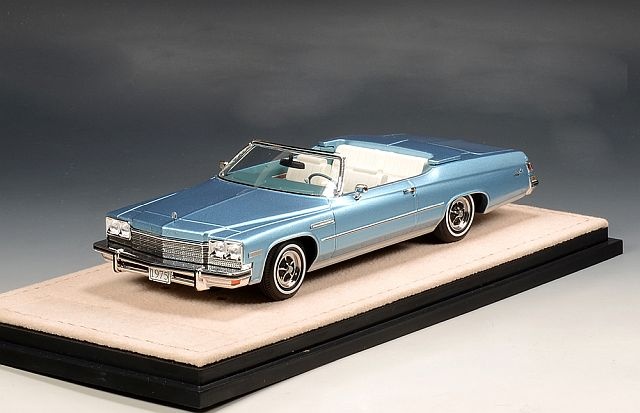 Art-Toys - Buick LeSabre Custom Convertible(1975)open roof(blue