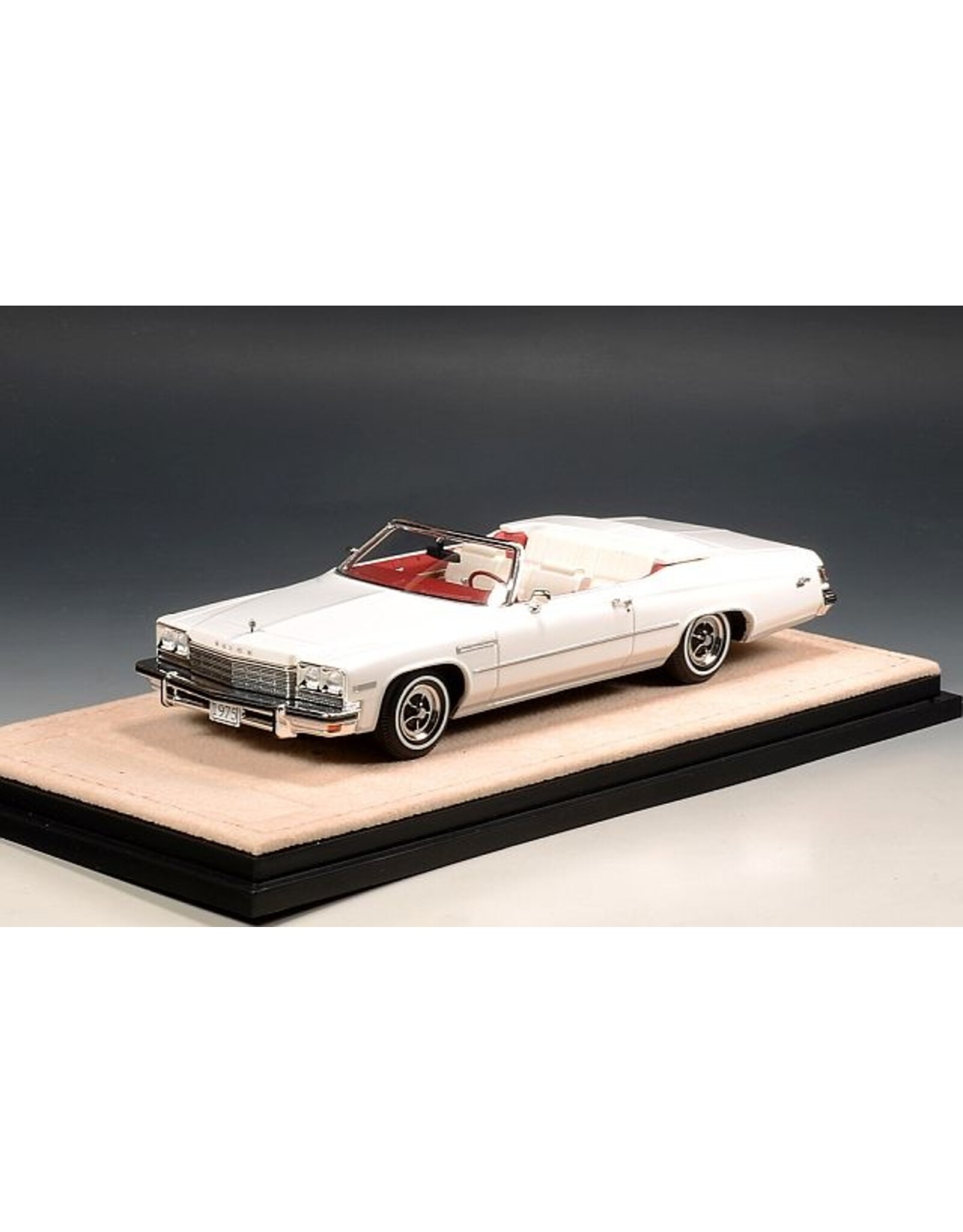 Buick Buick LeSabre Custom Convertible(1975)open roof(white)