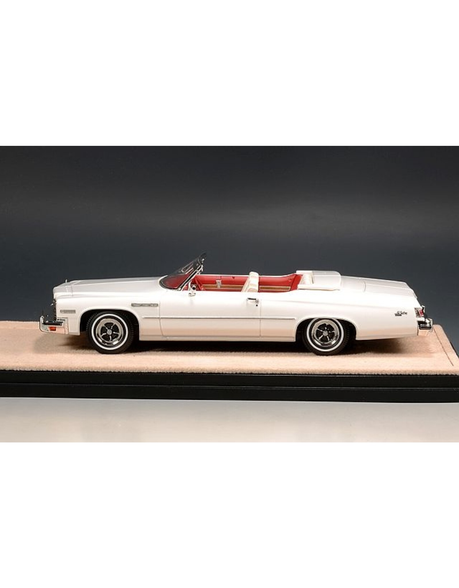 Buick Buick LeSabre Custom Convertible(1975)open roof(white)