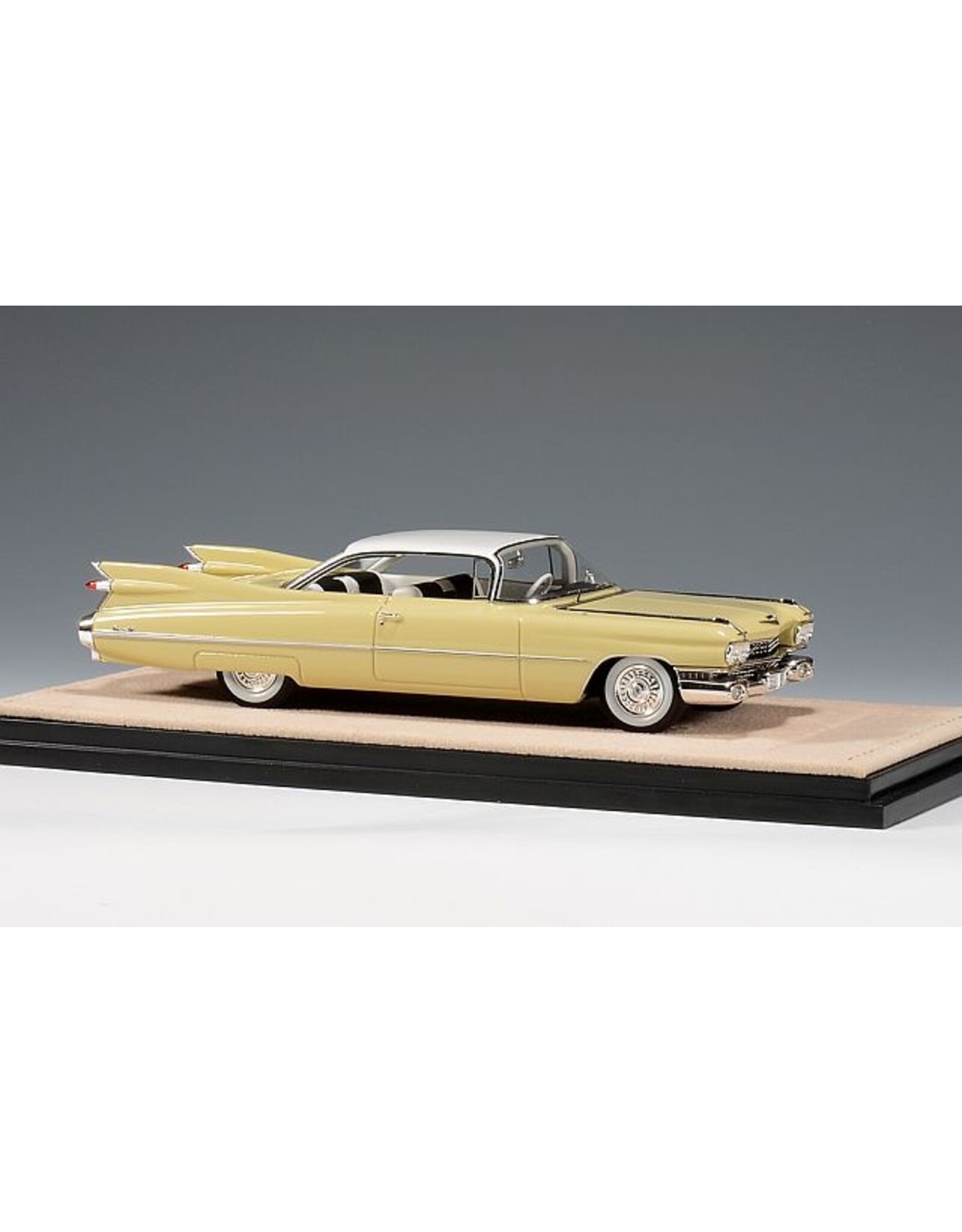 Cadillac(General Motors) Cadillac Coupe Deville(1959)Gotham gold