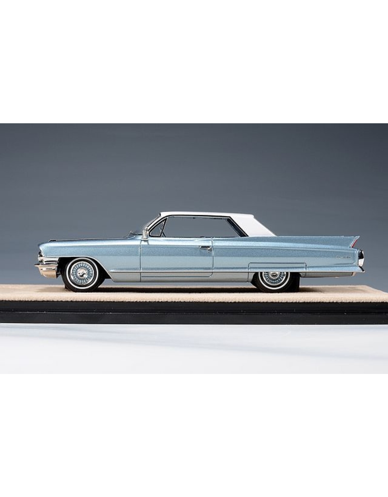 Cadillac(General Motors) Cadillac Coupe de Ville(1962)Newport blue metallic