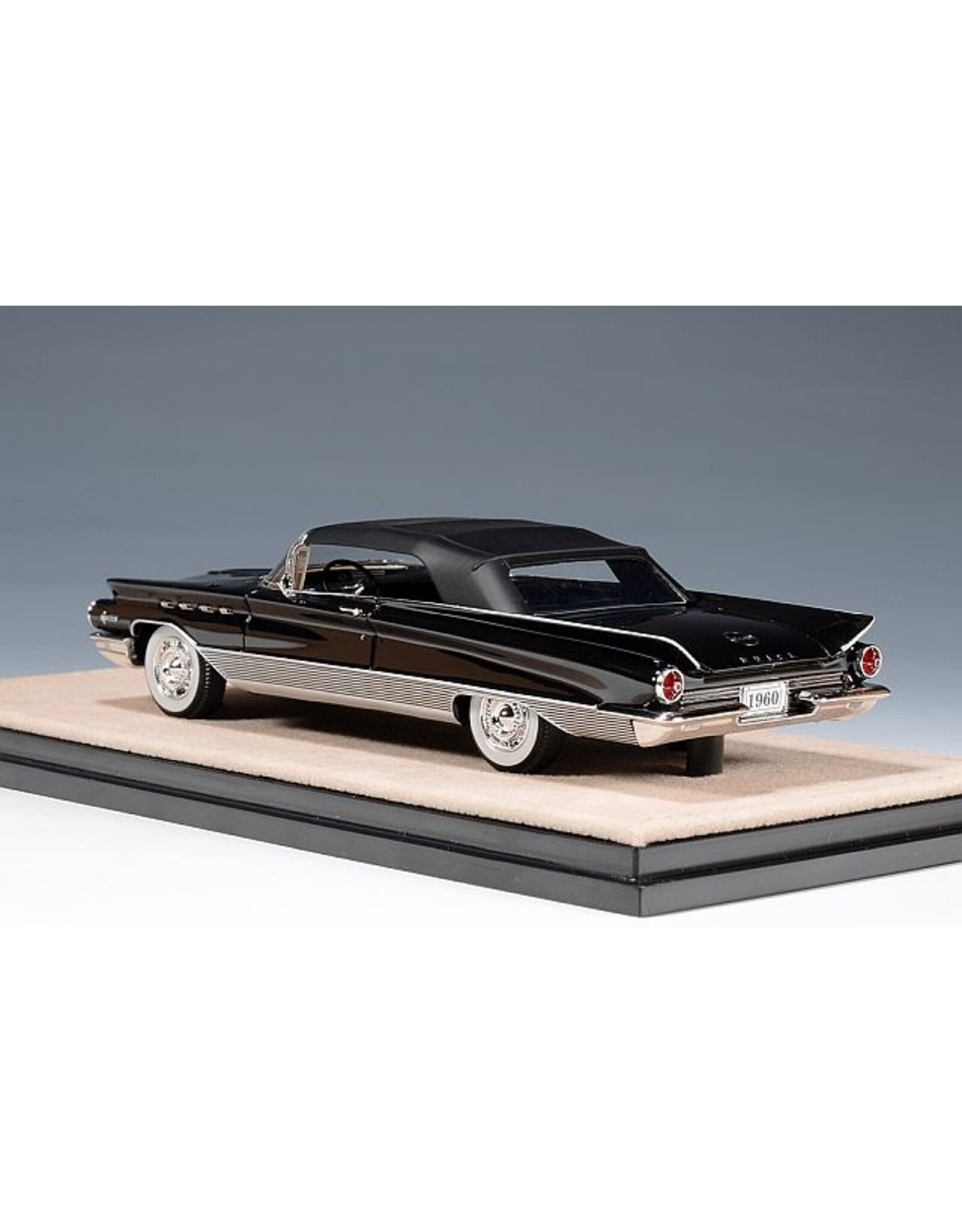 Buick Buick Electra 225 Convertible(1960)close roof(black)