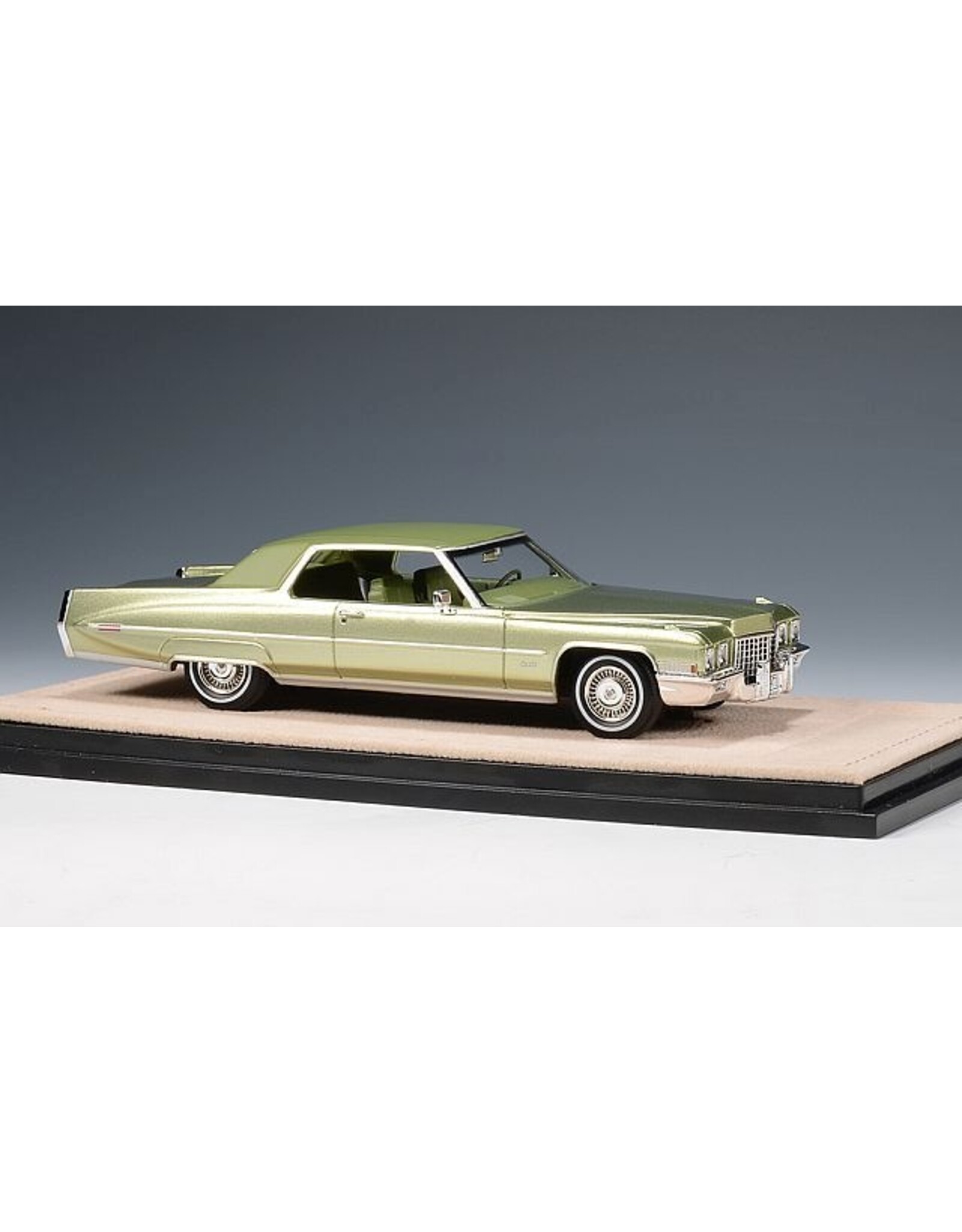 Cadillac(General Motors) Cadillac Coupe DeVille(1971)Cypress green metallic