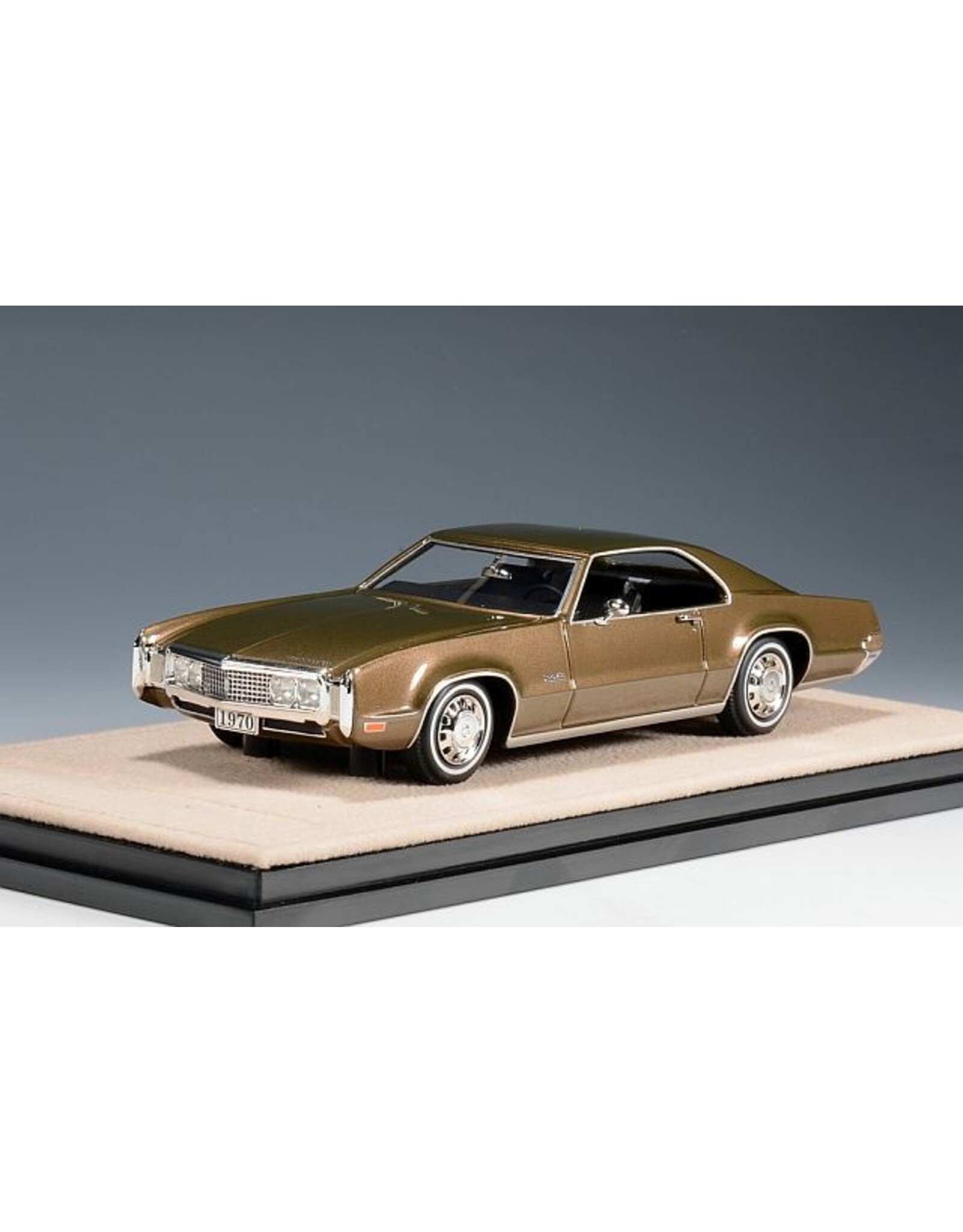 Oldsmobile Oldsmobile Tornado GT(1970)Cinnamon bronze