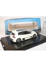 Volkswagen Volkswagen Golf GTi W12-650(white)