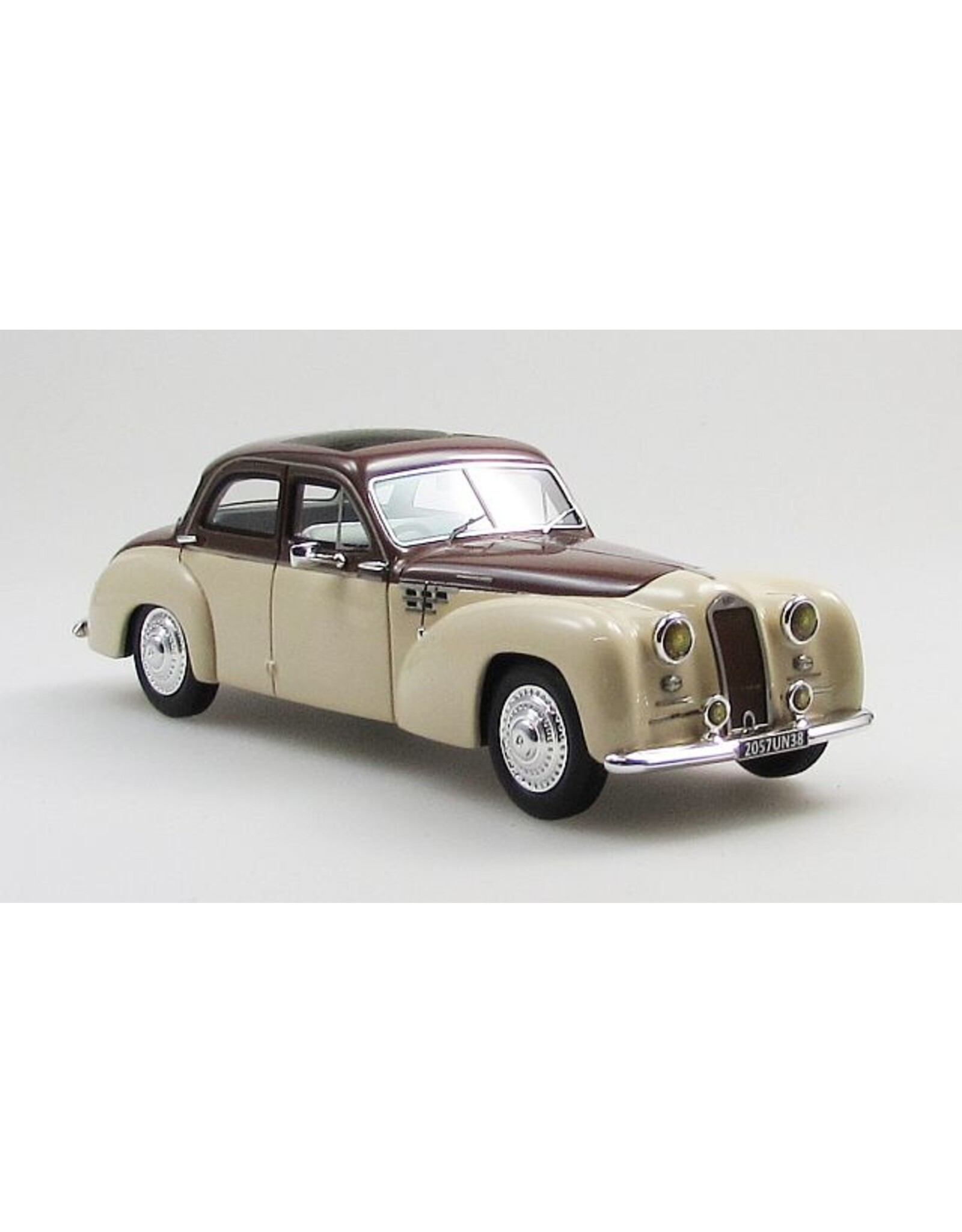 Delage by Autobineau. Delage D6-3L 4-door sedan by Autobineau(1948-54)open roof(beige/chestnut brown)
