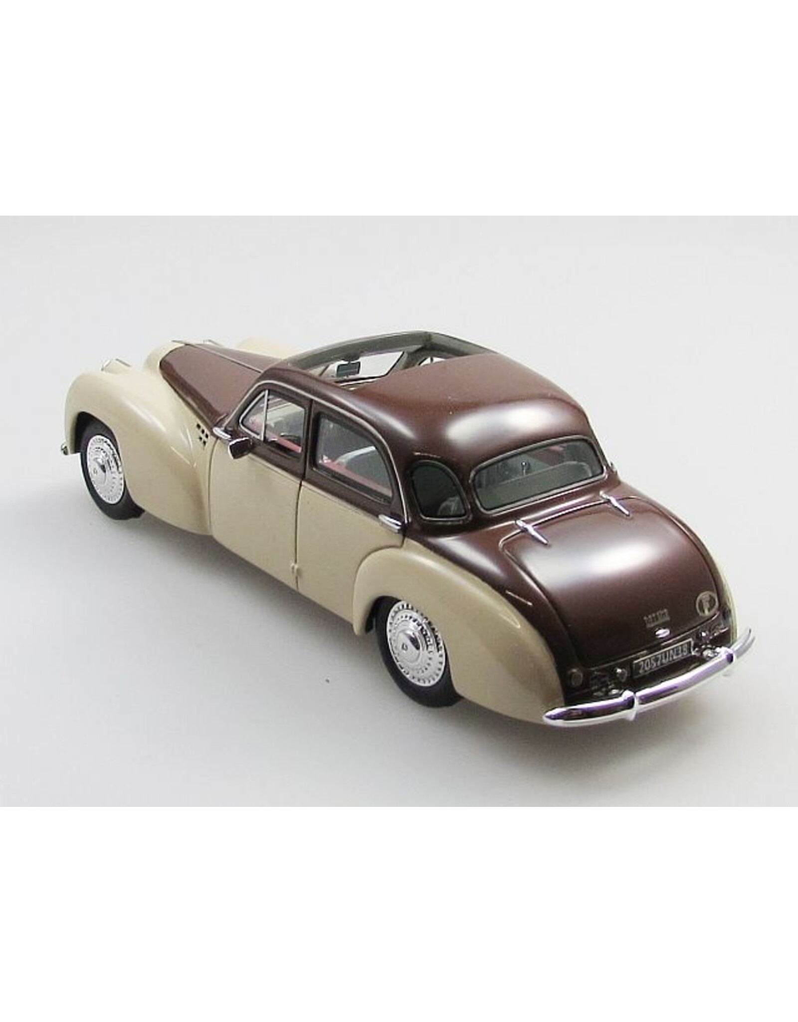 Delage by Autobineau. Delage D6-3L 4-door sedan by Autobineau(1948-54)open roof(beige/chestnut brown)