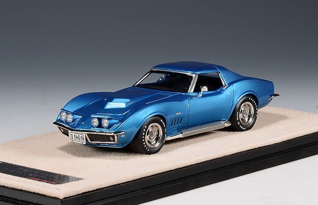 Art-Toys - Chevrolet Corvette L88 coupé(1969)Open headlicht/closed