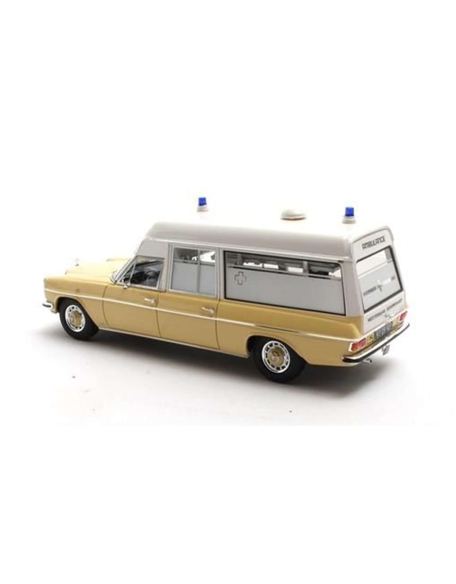 Mercedes-Benz Mercedes-Benz V114 "Visser Ambulance" (1968-73)Westerbaan Dedemsvaart