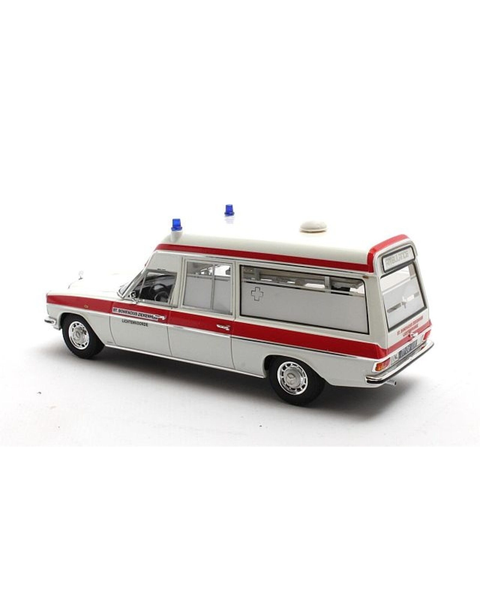 Mercedes-Benz Mercedes-Benz V114 "Visser Ambulance" (1969-73)St.Bonifacius Lichtenvoorde