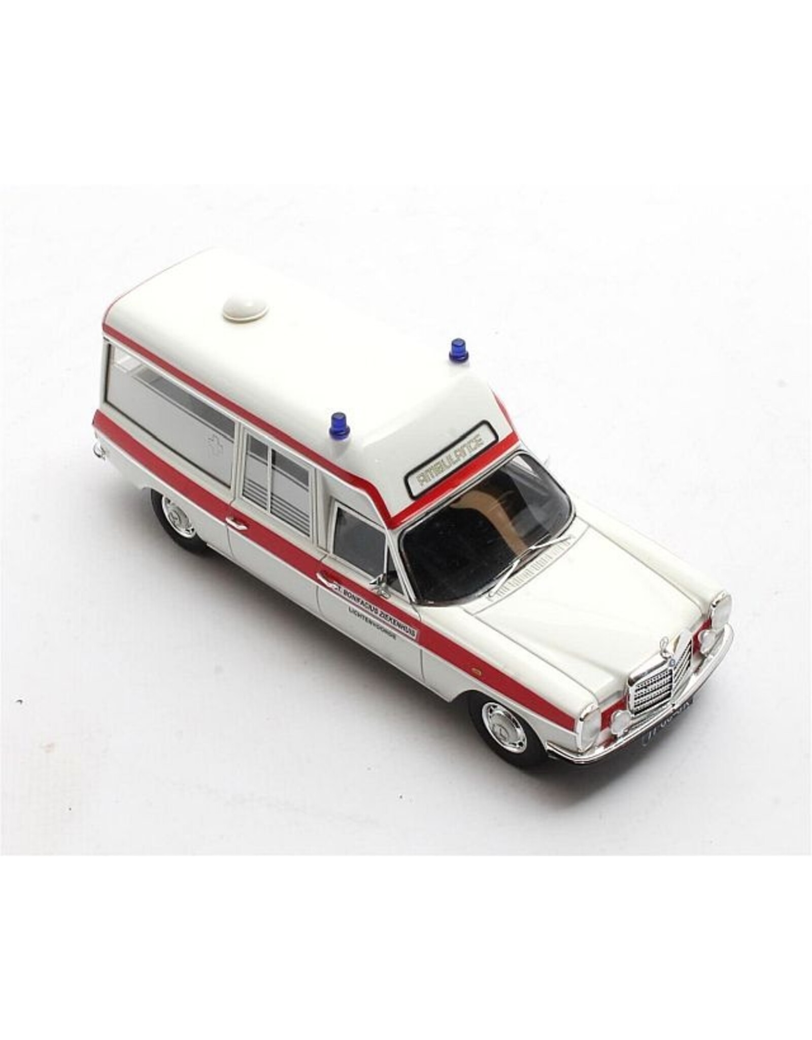 Mercedes-Benz Mercedes-Benz V114 "Visser Ambulance" (1969-73)St.Bonifacius Lichtenvoorde