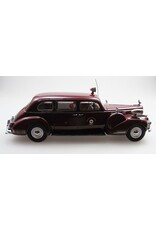 Packard by Henney Packard 160(1941)sedan Ambulance by Henney(chesnut brown/white)