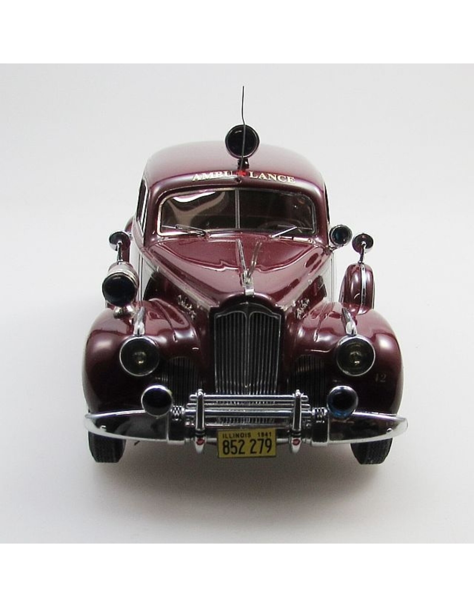 Packard by Henney Packard 160(1941)sedan Ambulance by Henney(chesnut brown/white)