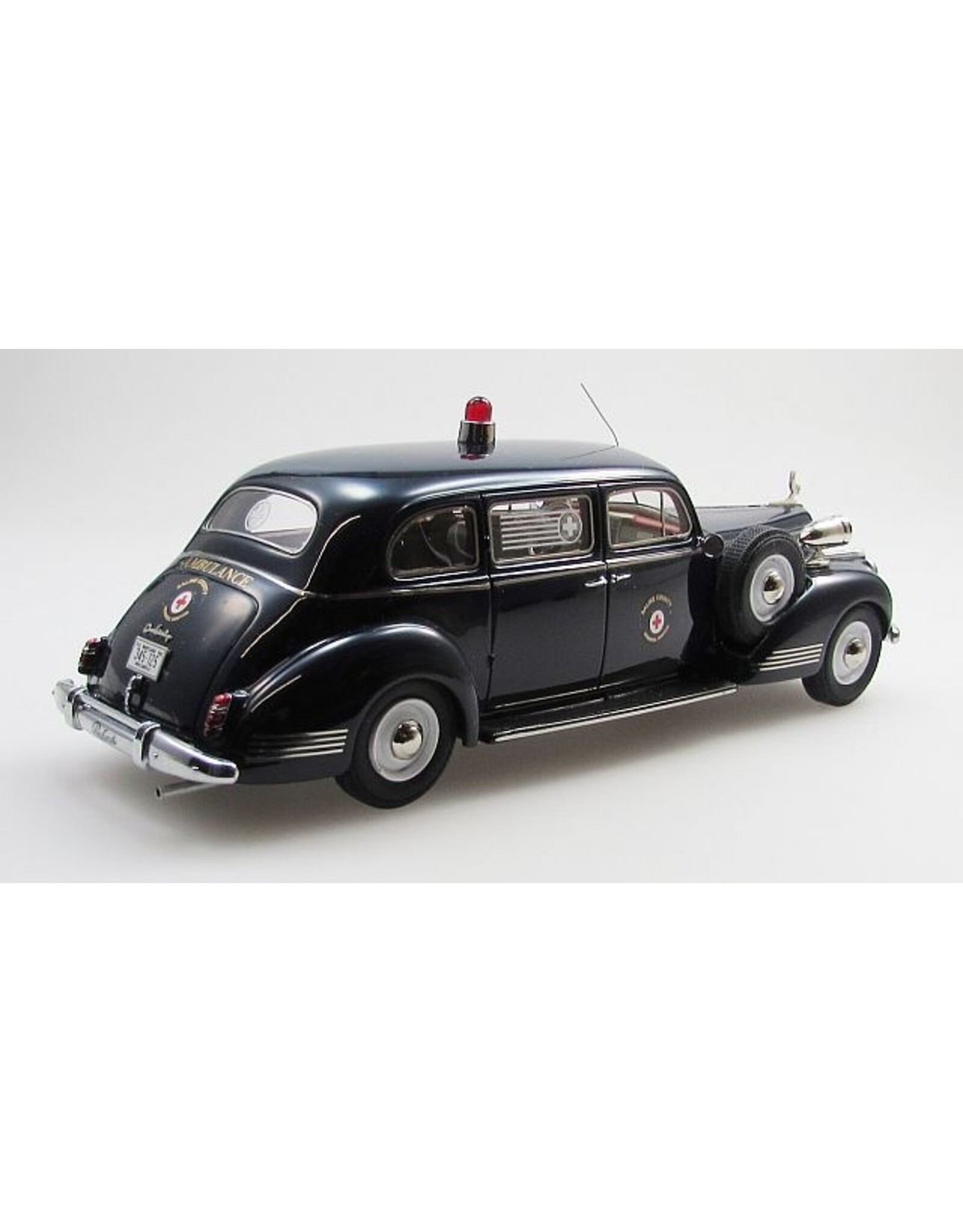 Packard by Henney Packard 160(1942)sedan Ambulance by Henney(darkblue/white)