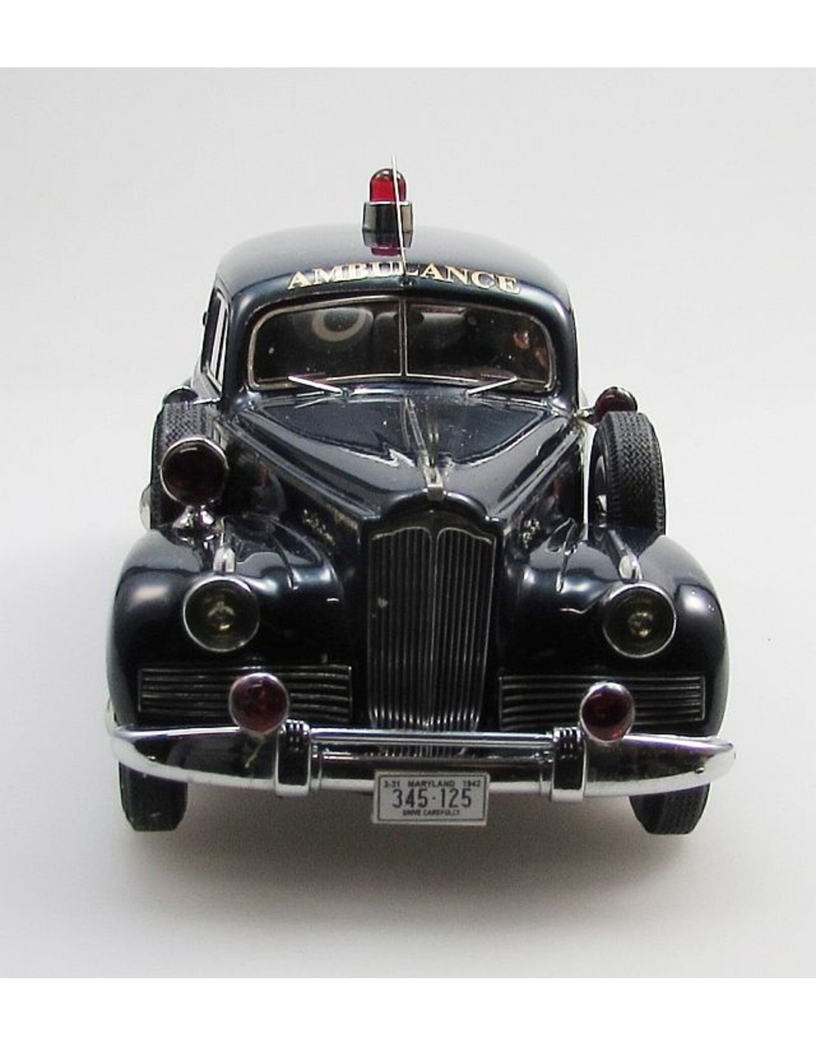 Packard by Henney Packard 160(1942)sedan Ambulance by Henney(darkblue/white)