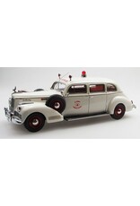 Packard by Henney Packard 160(1942)sedan Ambulance by Henney(white/red)