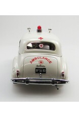 Packard by Henney Packard 160(1942)sedan Ambulance by Henney(white/red)
