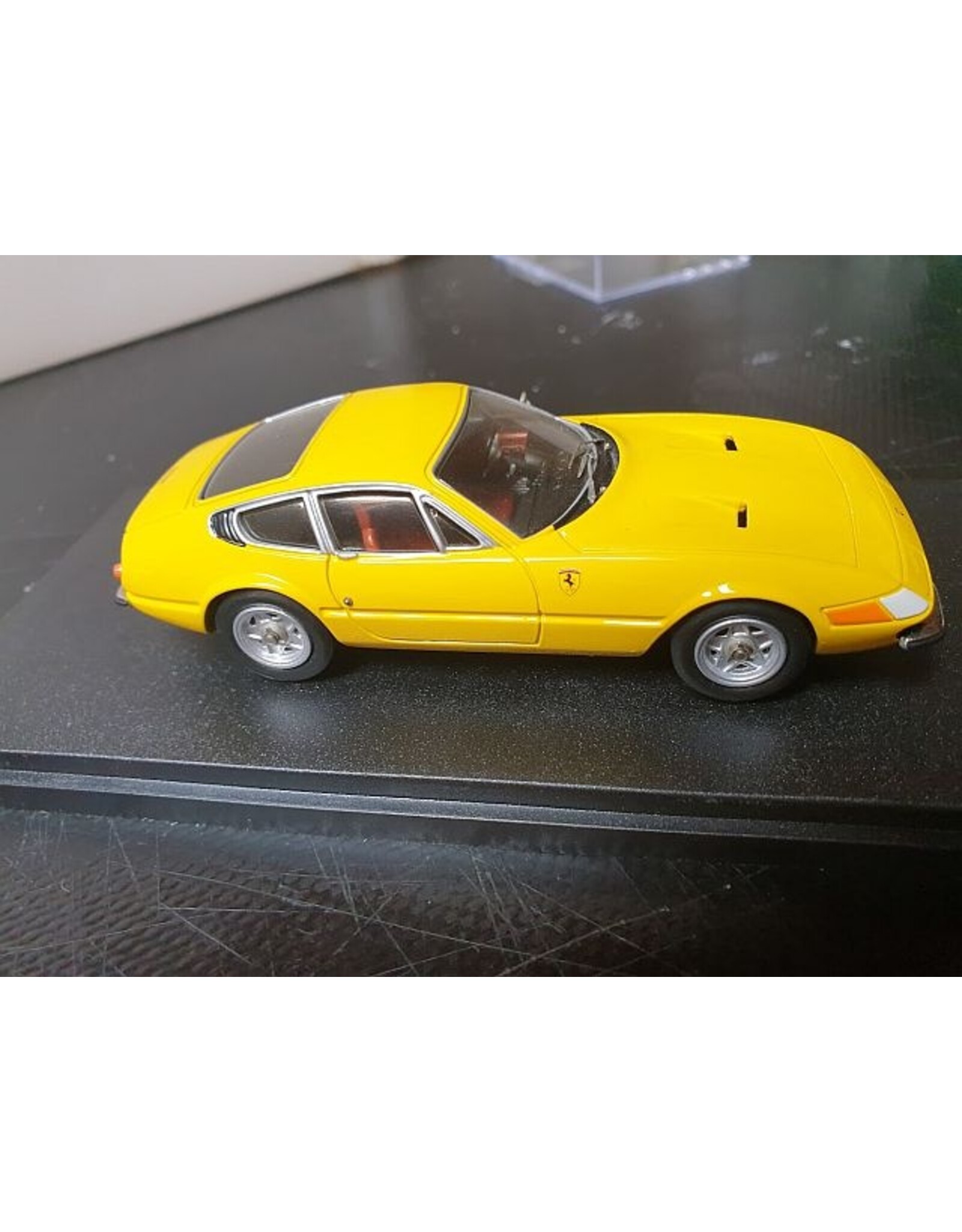 Ferrari by Pininfarina Ferrari 365 GTB/4 (yellow)