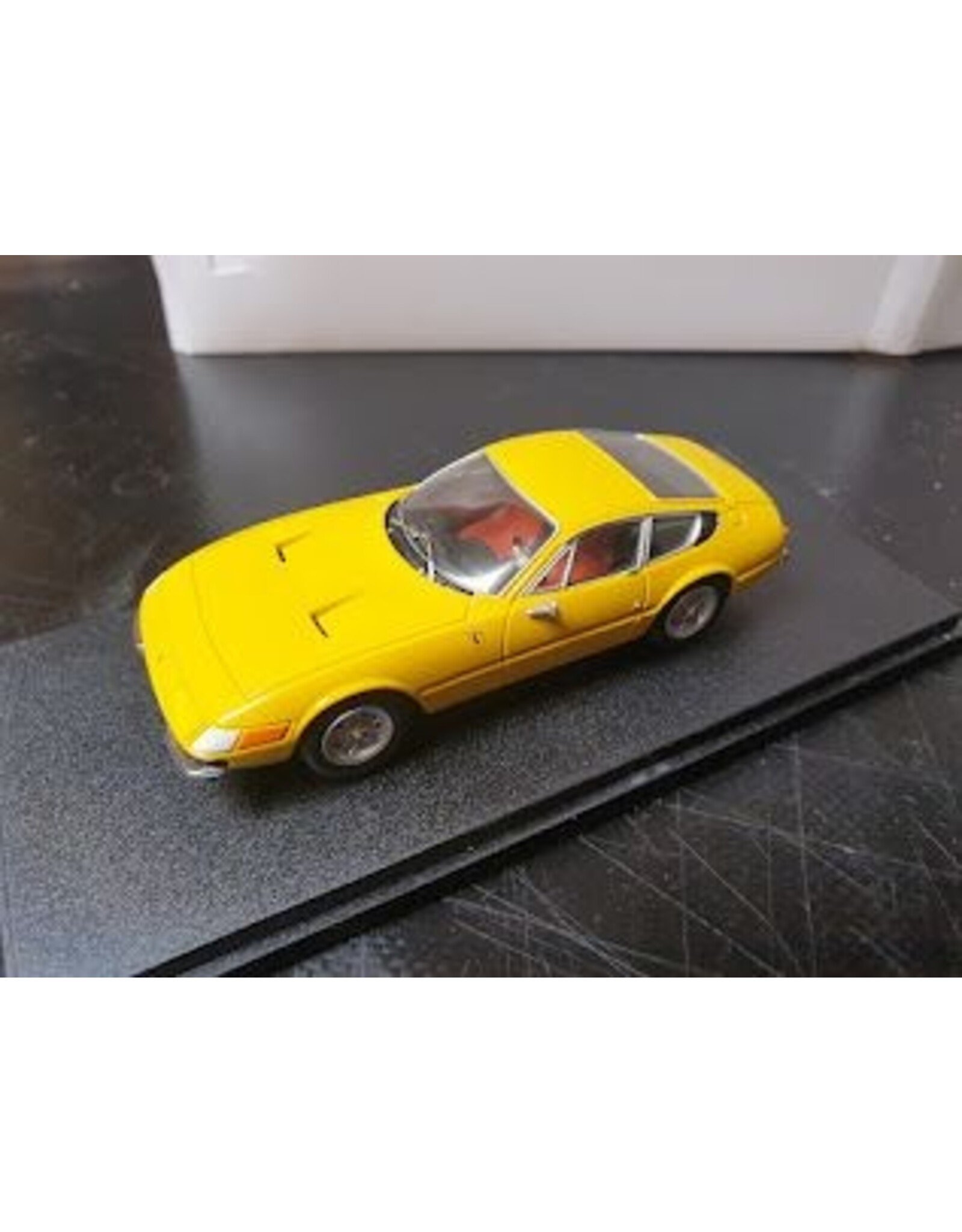 Ferrari by Pininfarina Ferrari 365 GTB/4 (yellow)