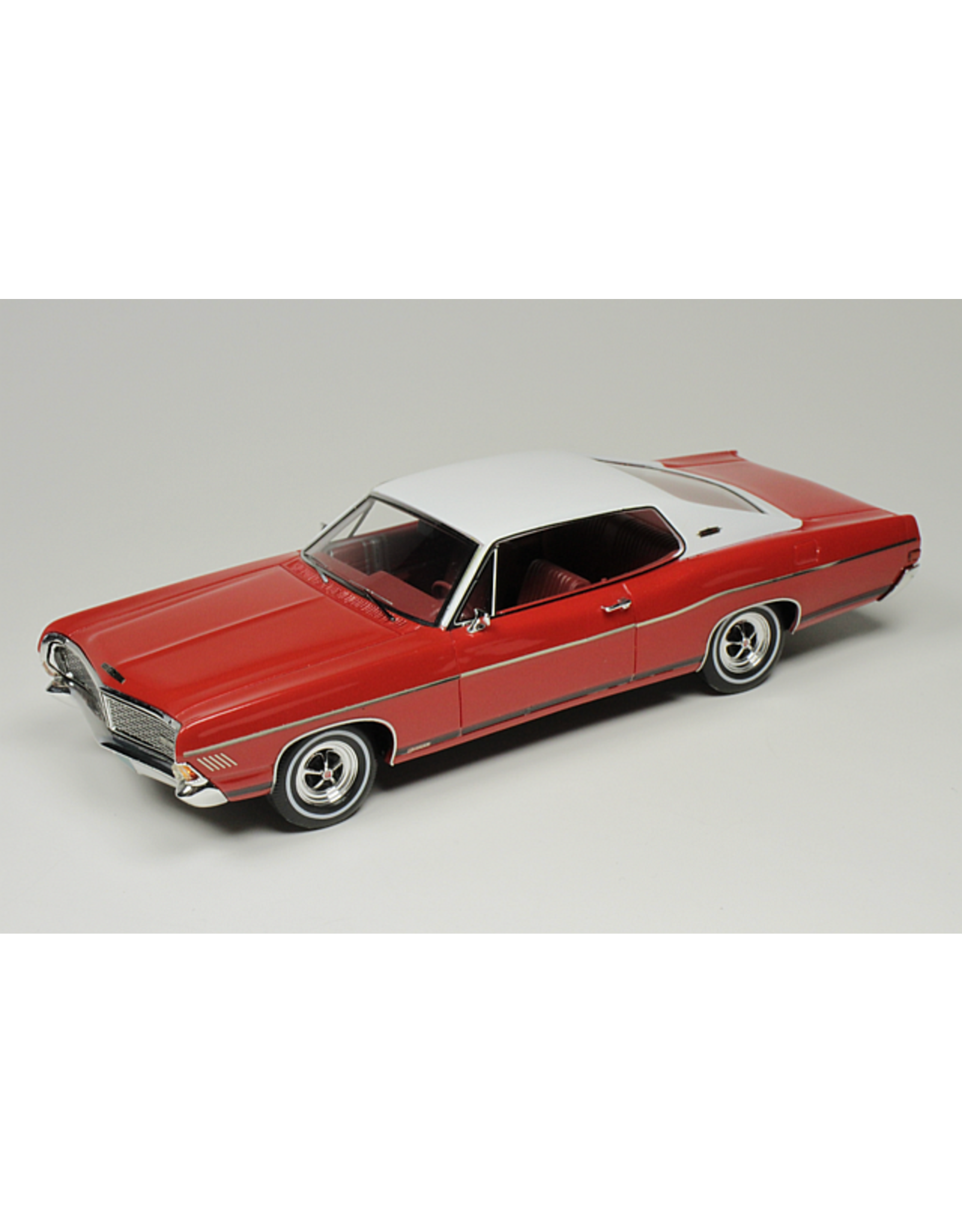 Ford USA Ford Galaxie 500XL(1968)Candy Apple red & white roof