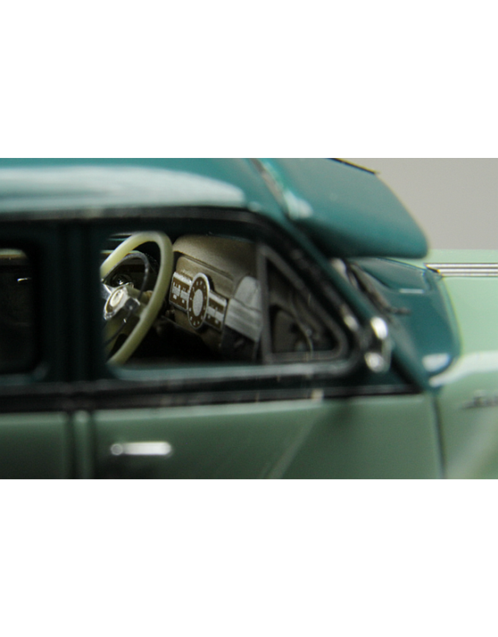 Pontiac Pontiac Silver Streak 4-door sedan(1948)Genessee green