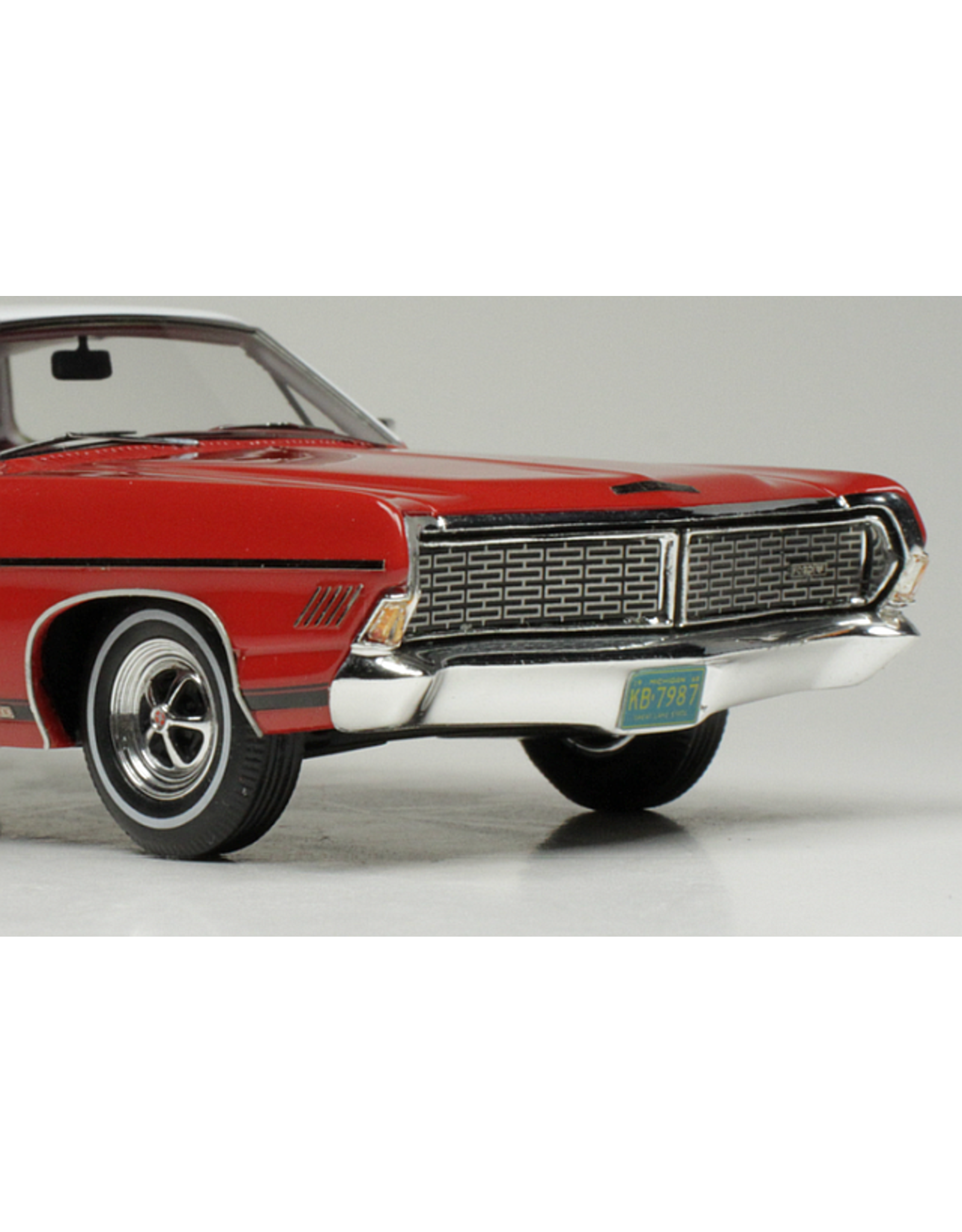 Ford USA Ford Galaxie 500XL(1968)Candy Apple red & white roof