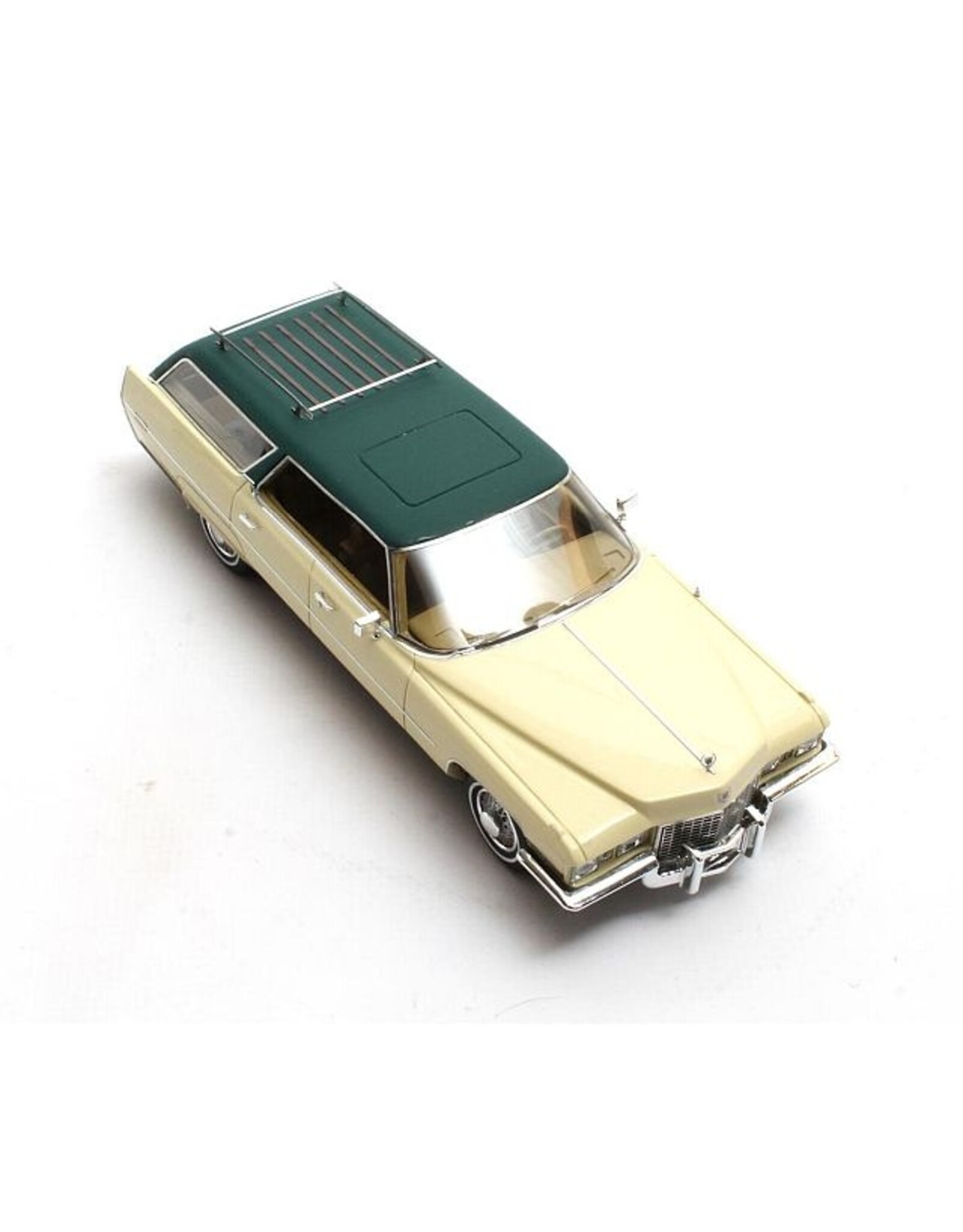 Cadillac(General Motors) Cadillac Deville Wagon Dean Martin(creme/green)1972