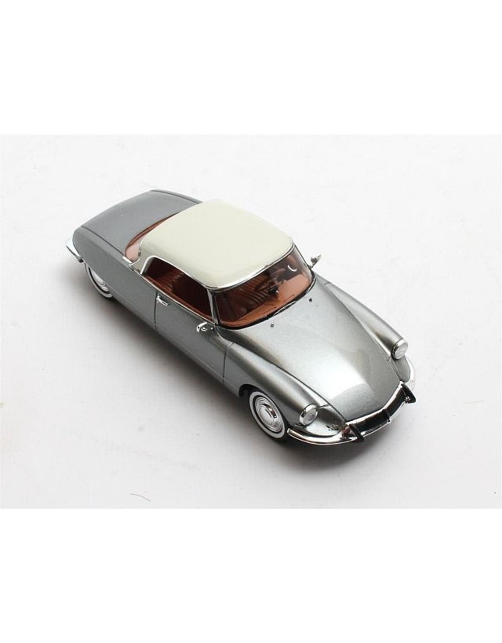 Citroën Citroën DS21 Grand Palais coupé(grey)