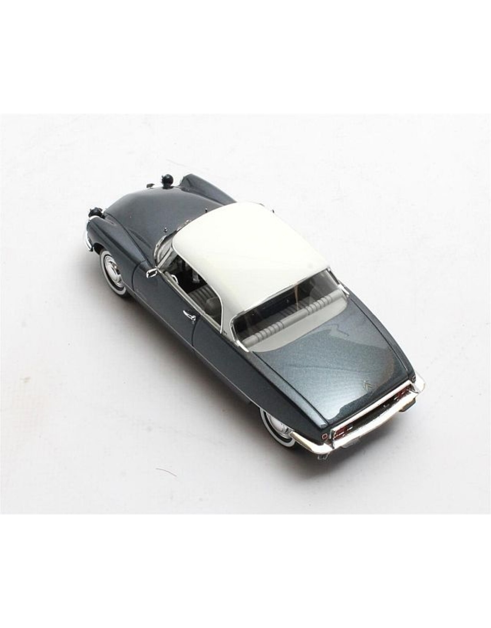 Citroën Citroën DS21 Grand Palais coupé(blue metallic)