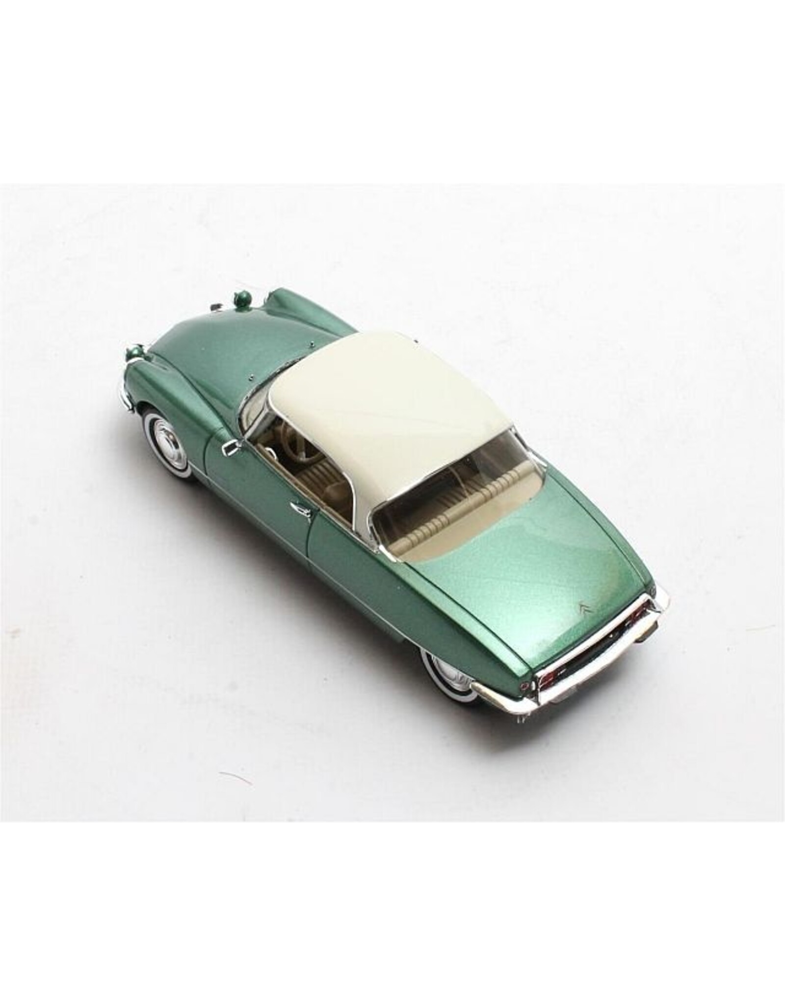 Citroën Citroën DS21 Grand Palais coupé(green metallic)