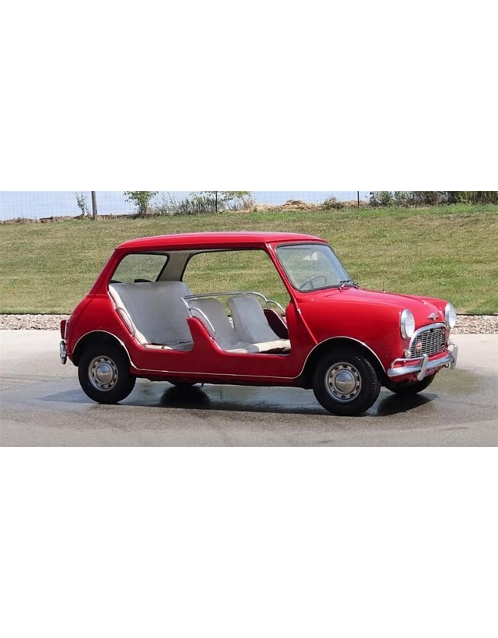 BMC(The British Motor Corporation Ltd) Mini Beach car(1962)red