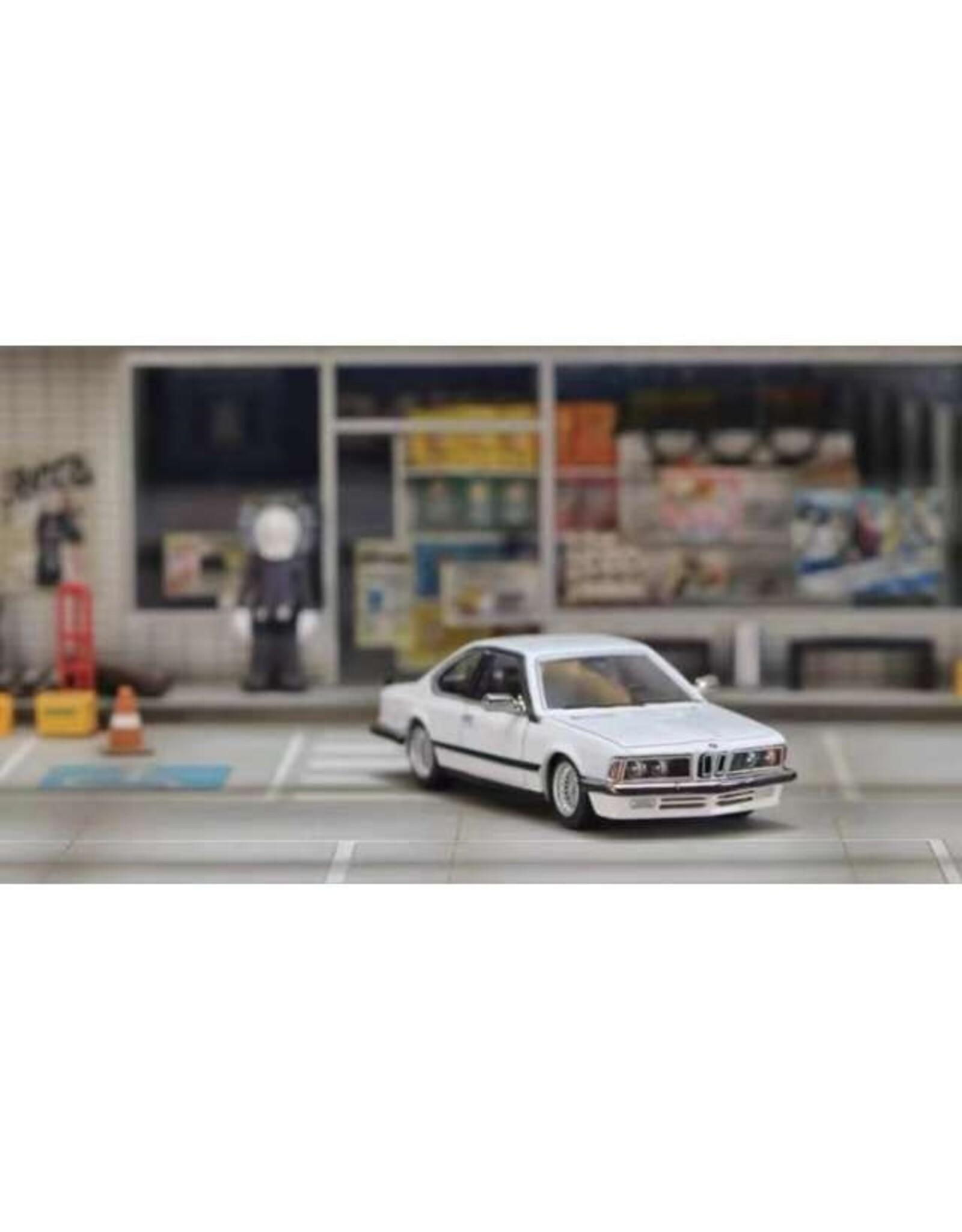 BMW BMW E24 635 CSI(white)