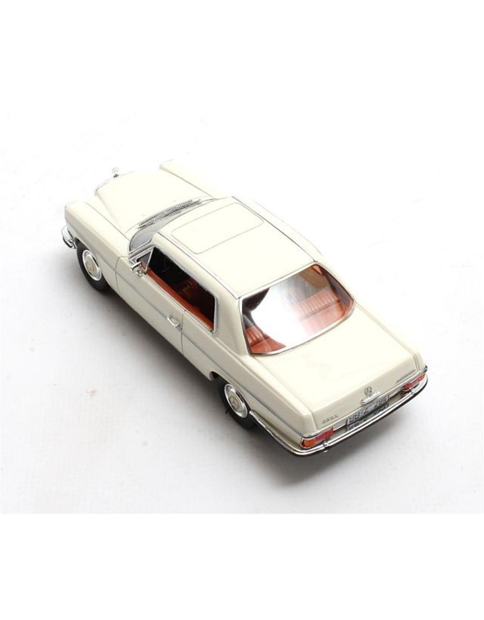 Mercedes-Benz Mercedes-Benz 250C(white)1968-73