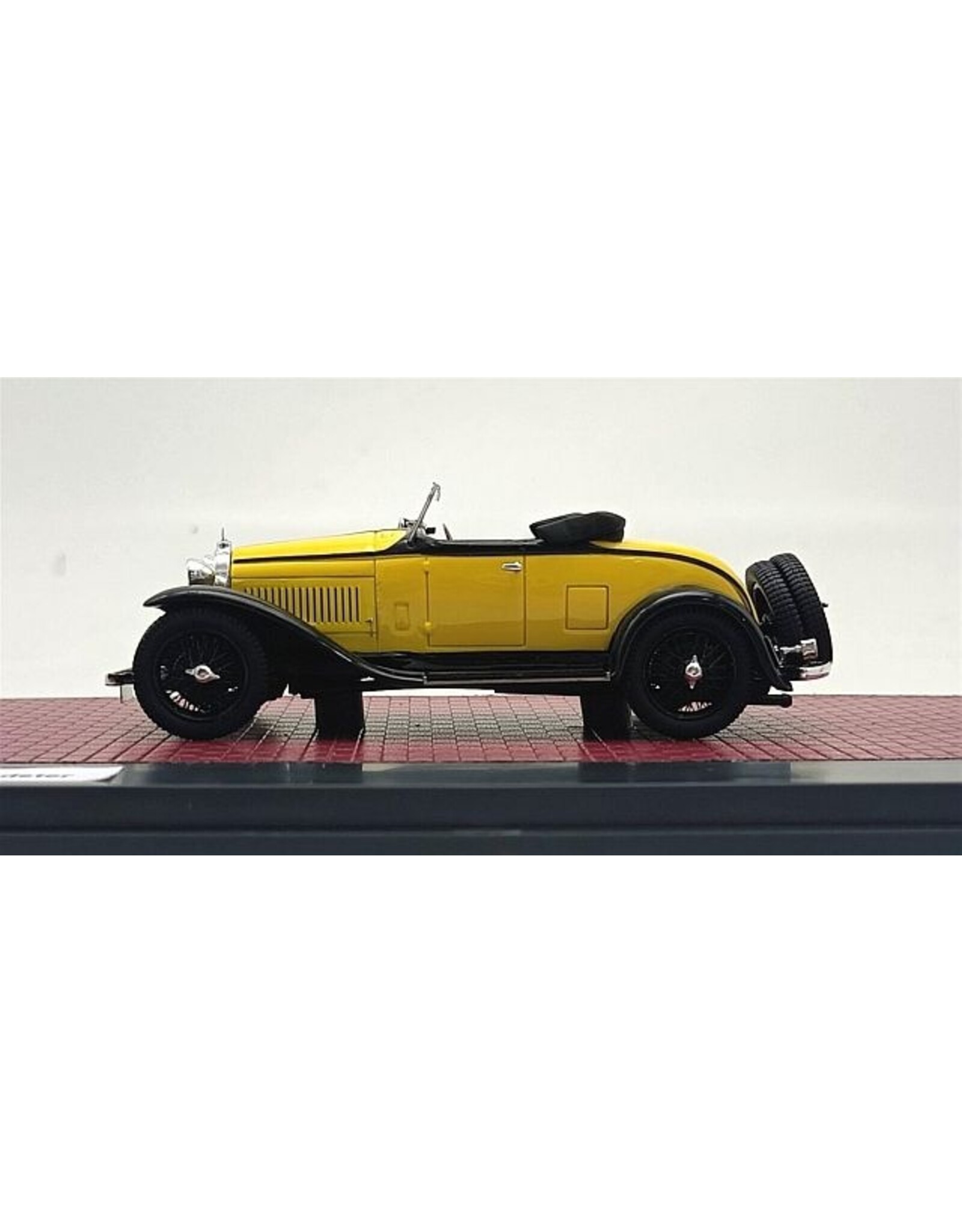 Bugatti Bugatti Type 30 Roadster(1929)yellow/black