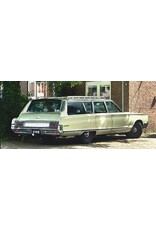 Chrysler Chrysler Town & Country(1966)haze green poly