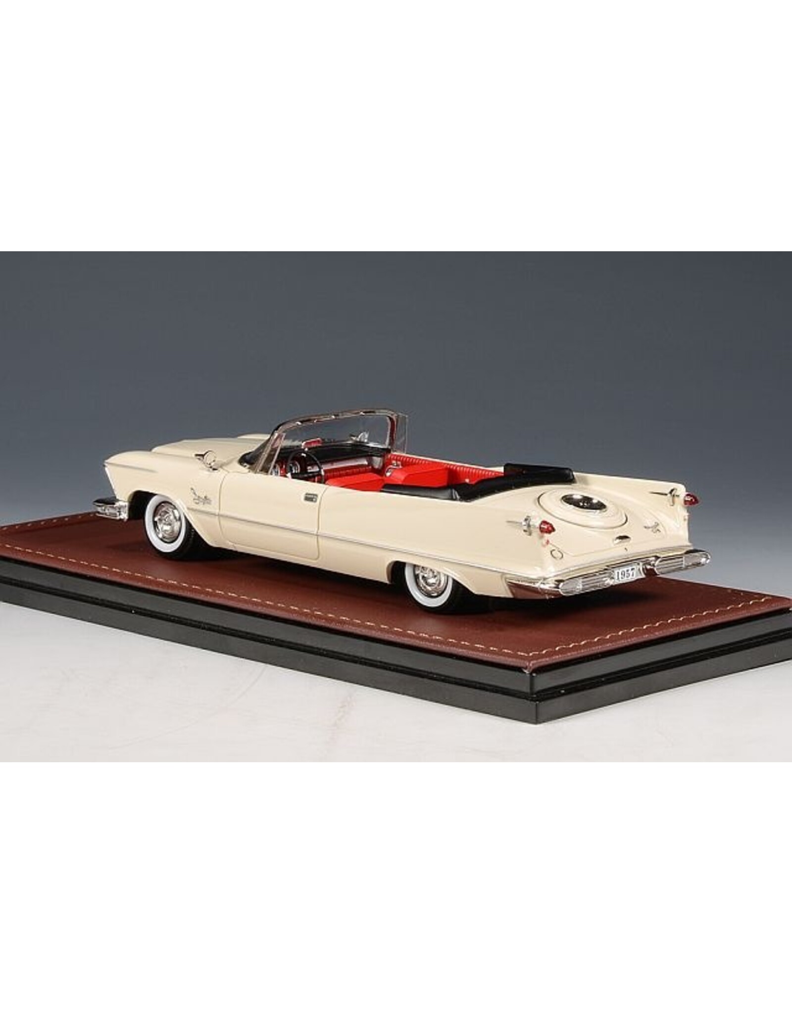 Imperial(Chrysler) Imperial Crown(1957)Convertible(open roof)single headlight)Desert beige