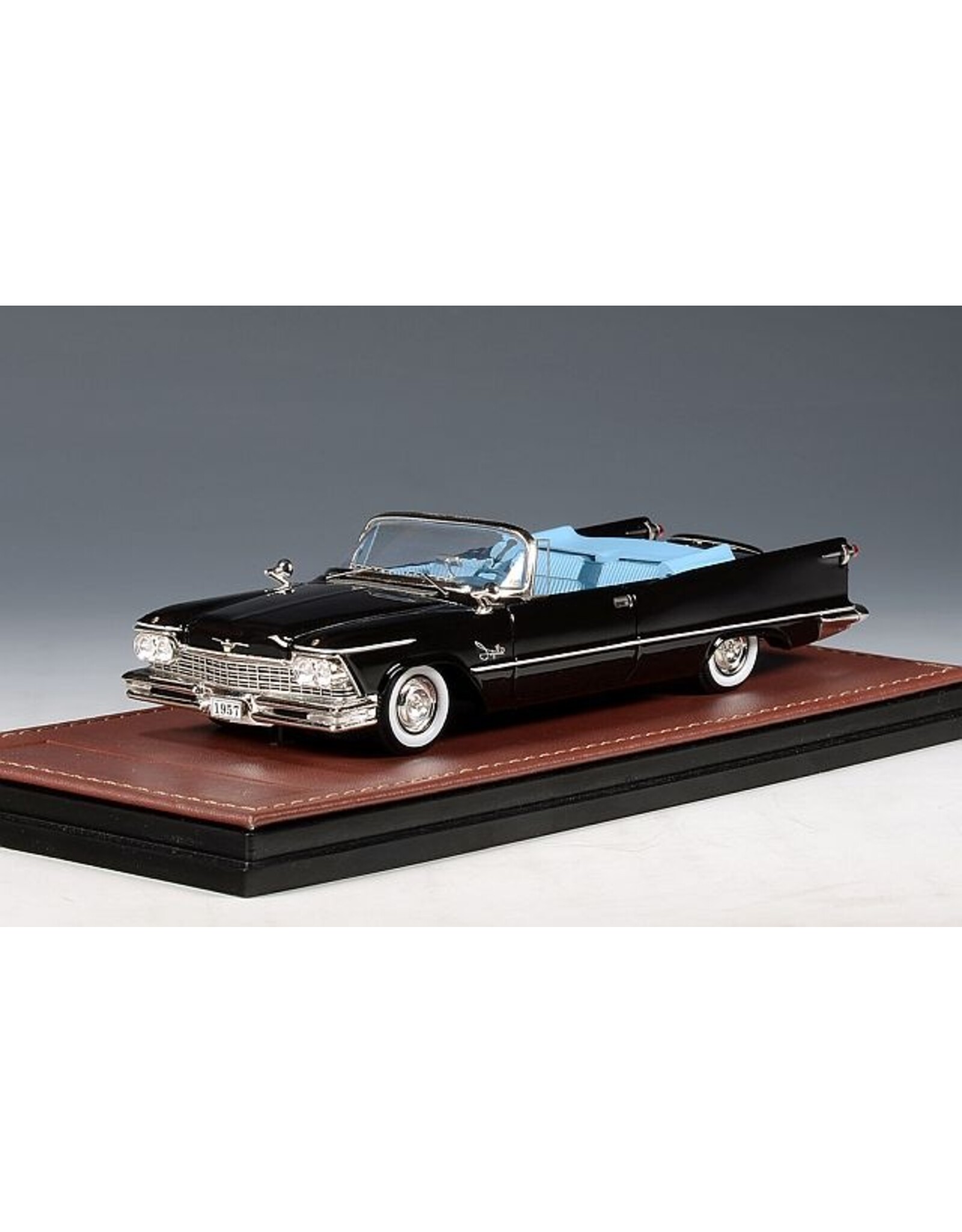 Imperial(Chrysler) Imperial Crown(1957)Convertible(open roof)single headlight)black